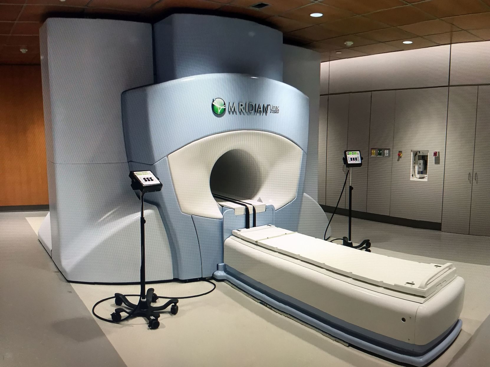 MRI-guided linear accelerator